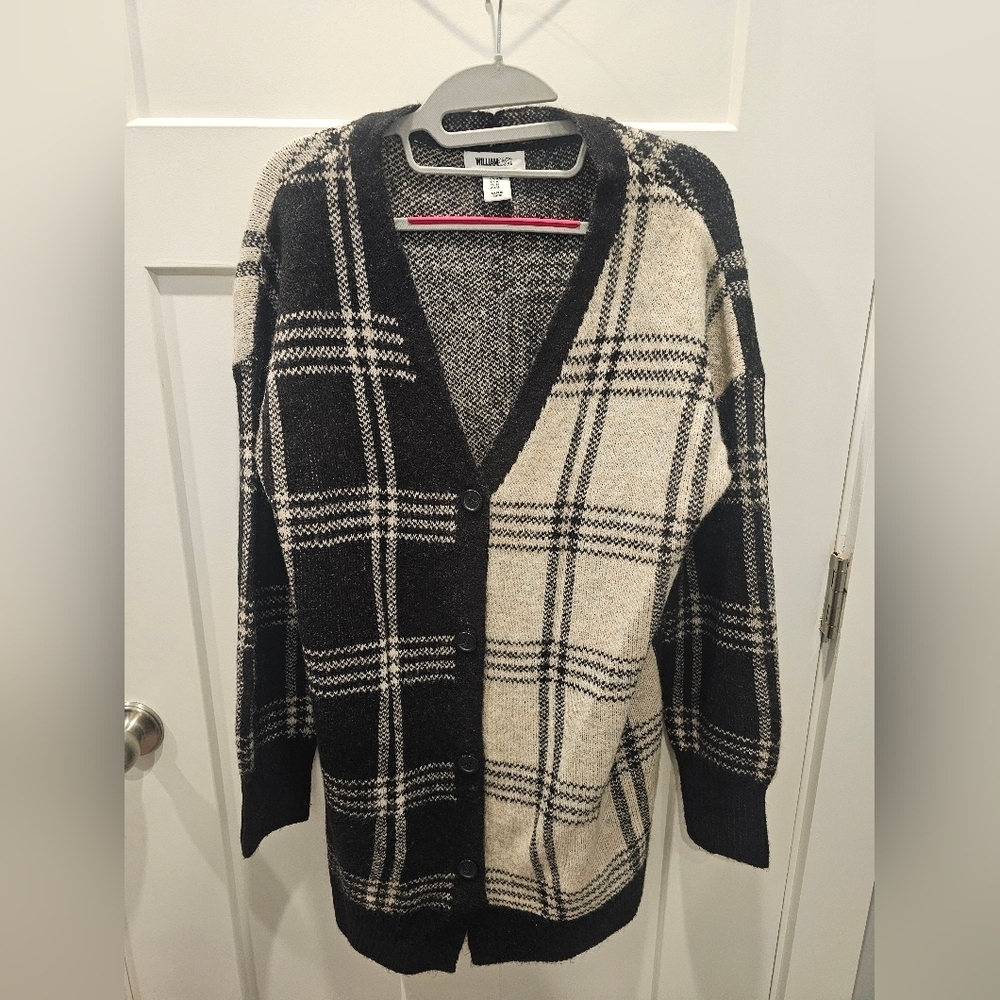 William Rast Black & Cream Plaid Oversized Button Front Cardigan Sweater Medium
